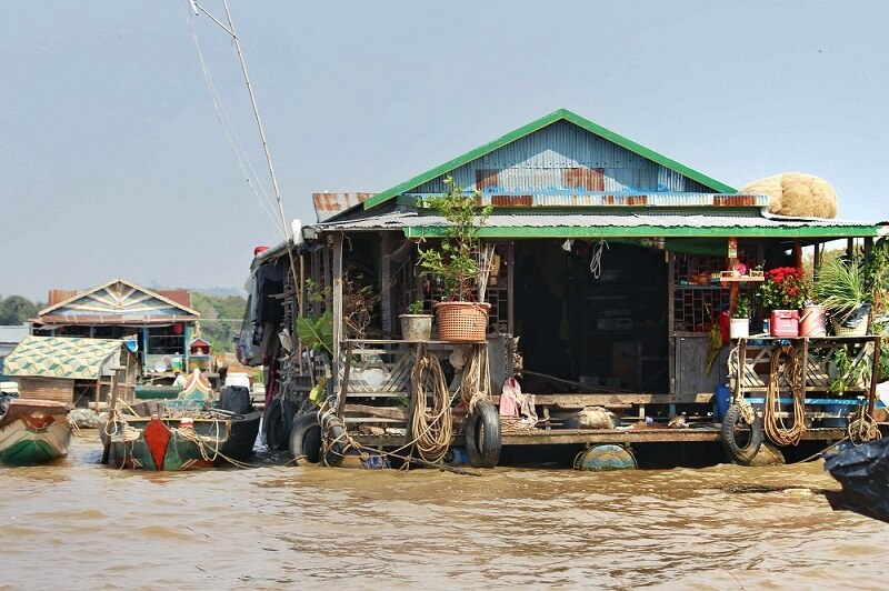 Floating homes built on giant rafts in Chong Kneas village