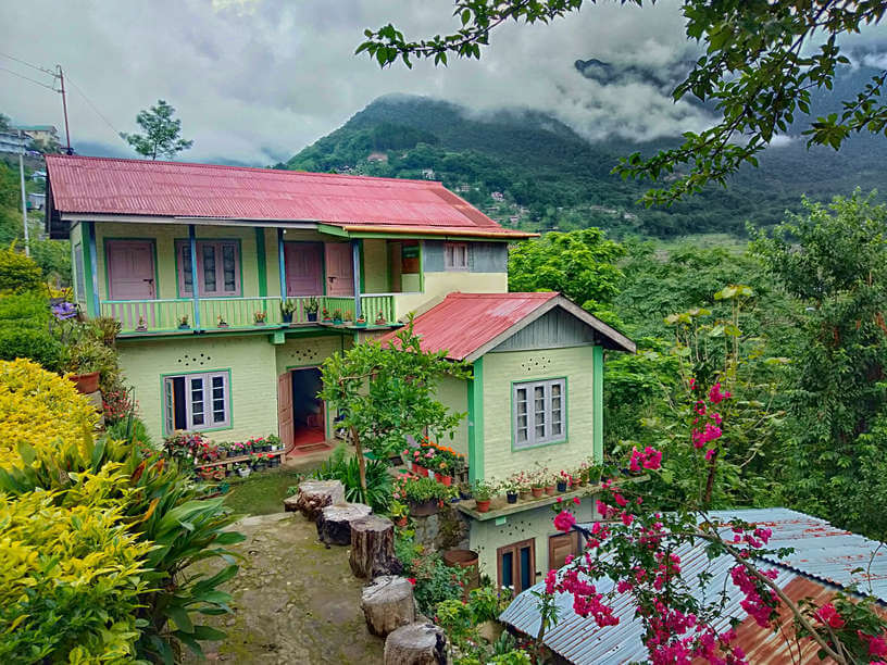 My abode for 4 nights was this cozy homestay - Hills View Cottage